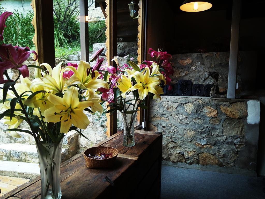 Shangri-La Mid - Mountain Homestay Eksteriør billede