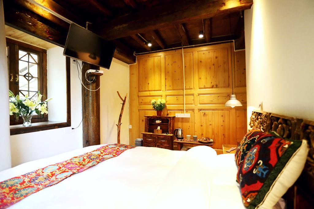 Shangri-La Mid - Mountain Homestay Eksteriør billede
