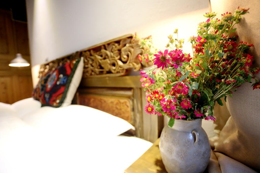 Shangri-La Mid - Mountain Homestay Eksteriør billede