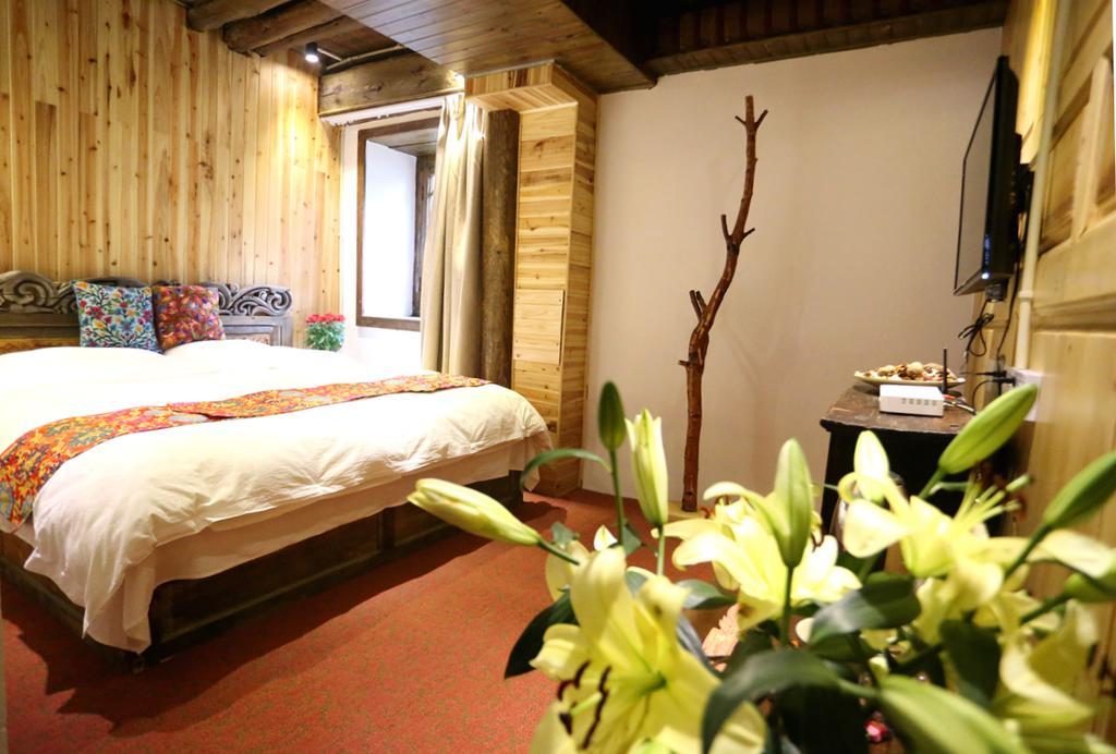 Shangri-La Mid - Mountain Homestay Eksteriør billede