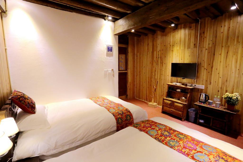 Shangri-La Mid - Mountain Homestay Eksteriør billede
